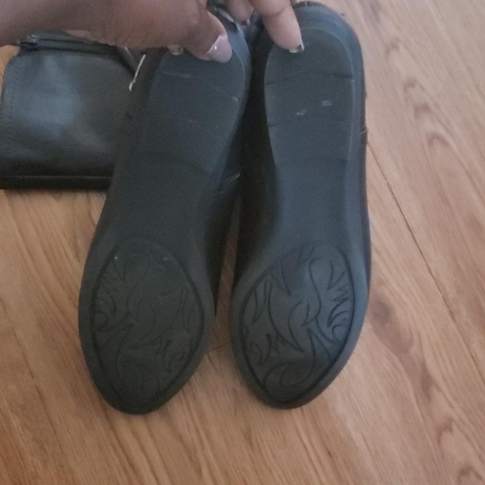 Boots - Picture 2 of 8